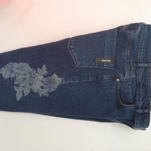 Massimo Dutti Frayed Hem jeans - Picture 5 of 12
